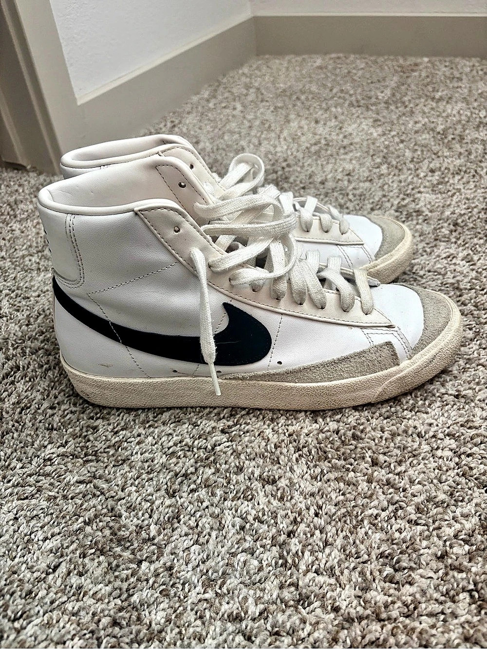 Nike Blazer Mid '77 High Top Sneakers White & Black US 10